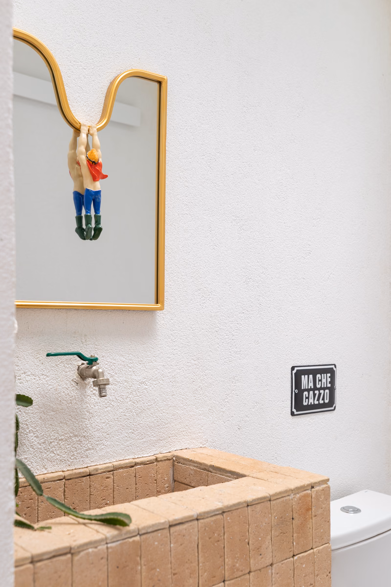 Apartamento Pia, Espaço Mude. Imagem 1 da série fotografada por Julia Novoa.