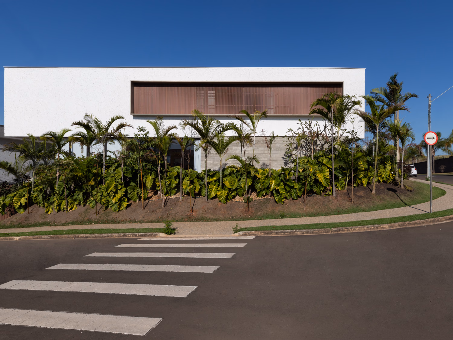 Casa Piracicaba, projeto de Arkos, fotografado por Julia Novoa.