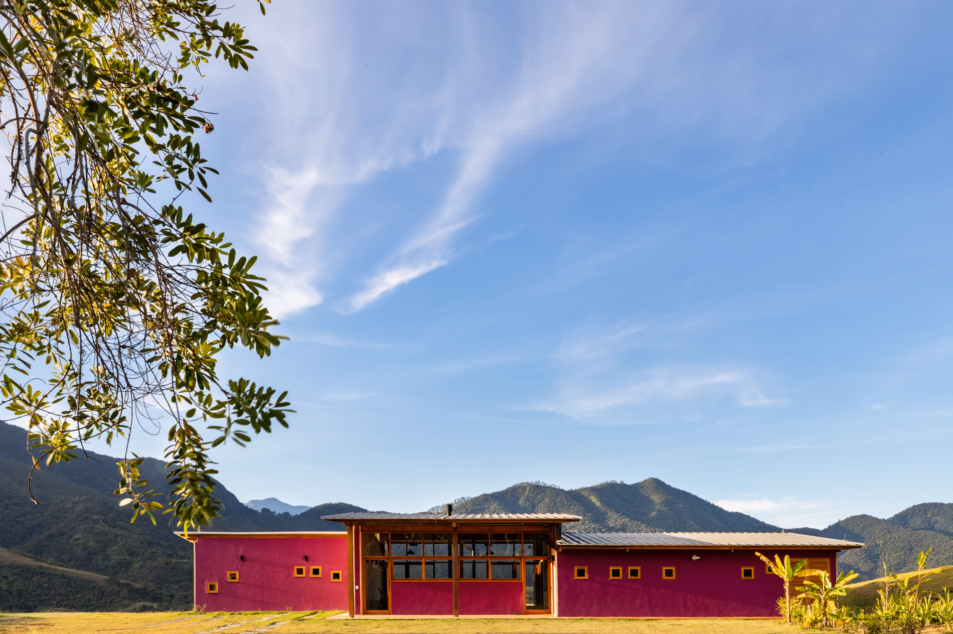 Casa São Francisco Xavier, Canoa Arquitetura. Imagem 7 da série fotografada por Julia Novoa.