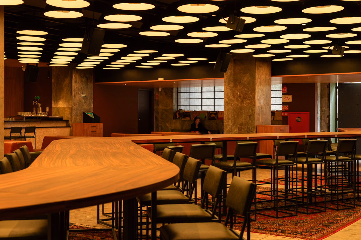 Formosa Hi-Fi, Metrópole Arquitetos, em parceria com Acústica & Sônica. Imagem 10 da série fotografada por Julia Novoa.