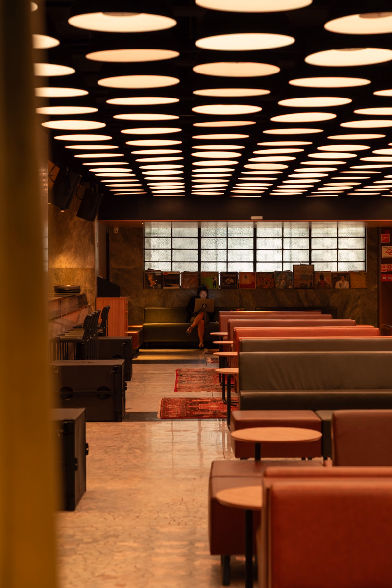 Formosa Hi-Fi, Metrópole Arquitetos, em parceria com Acústica & Sônica. Imagem 16 da série fotografada por Julia Novoa.