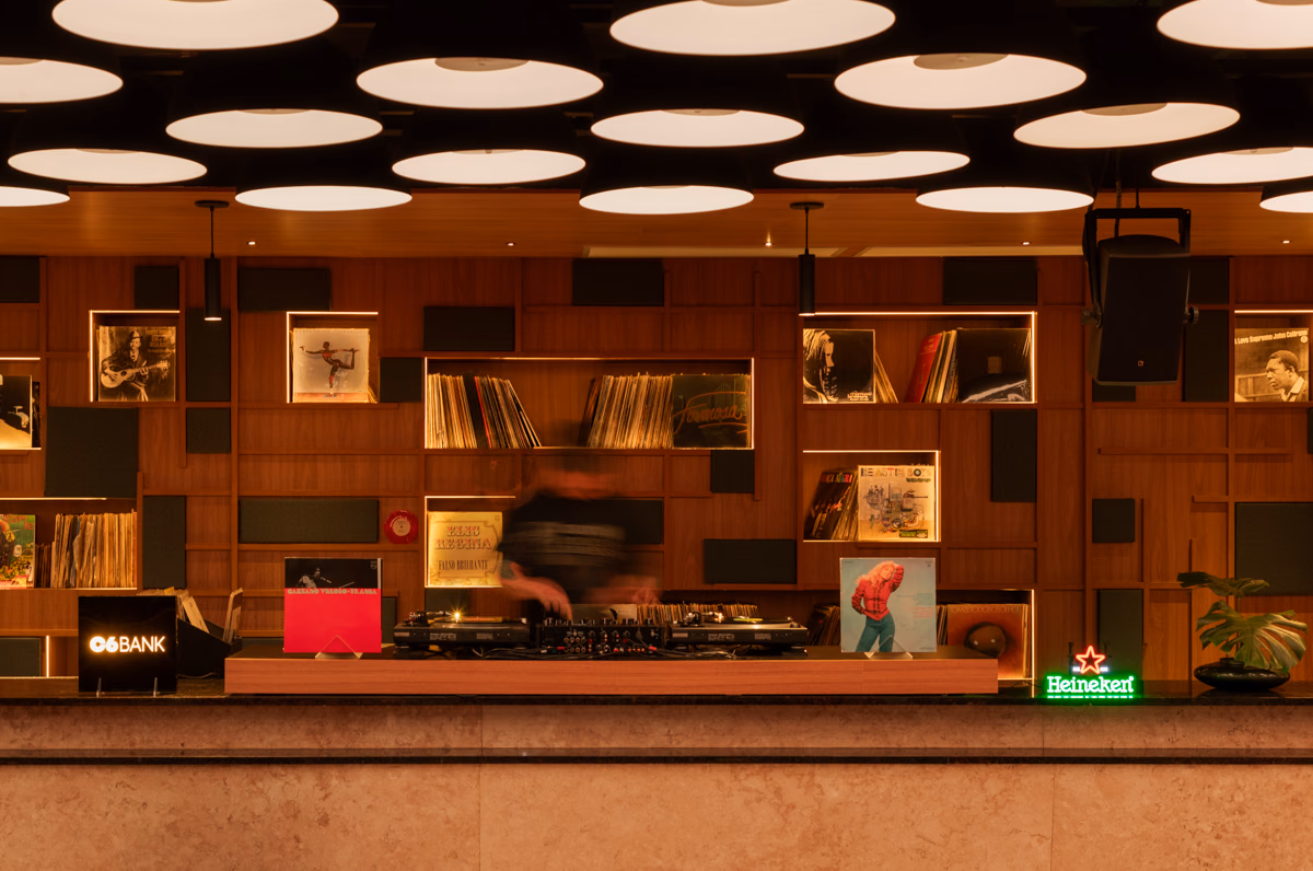 Formosa Hi-Fi, Metrópole Arquitetos, em parceria com Acústica & Sônica. Imagem 18 da série fotografada por Julia Novoa.